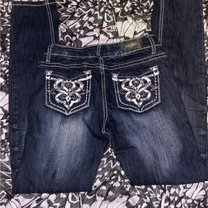 Stylish Dark Blue Skinny Jeans with Embroidery
